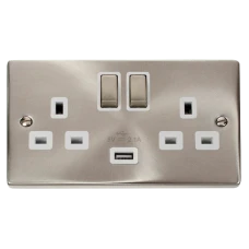 CLICK VPSC570WH SOCKET 2G SWD & USB 13A