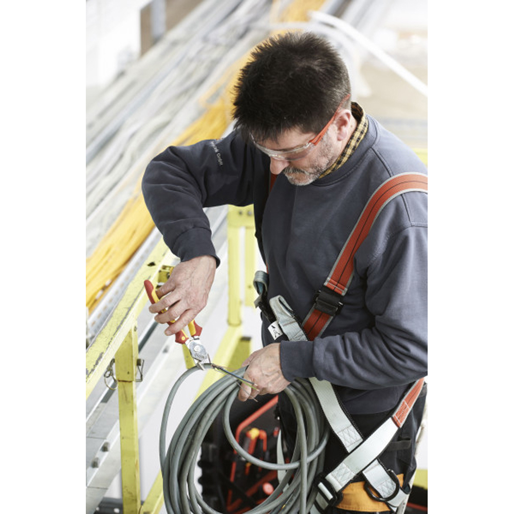 Wiha Professional BiCut® high-performance Diagonal Cutters with DynamicJoint®