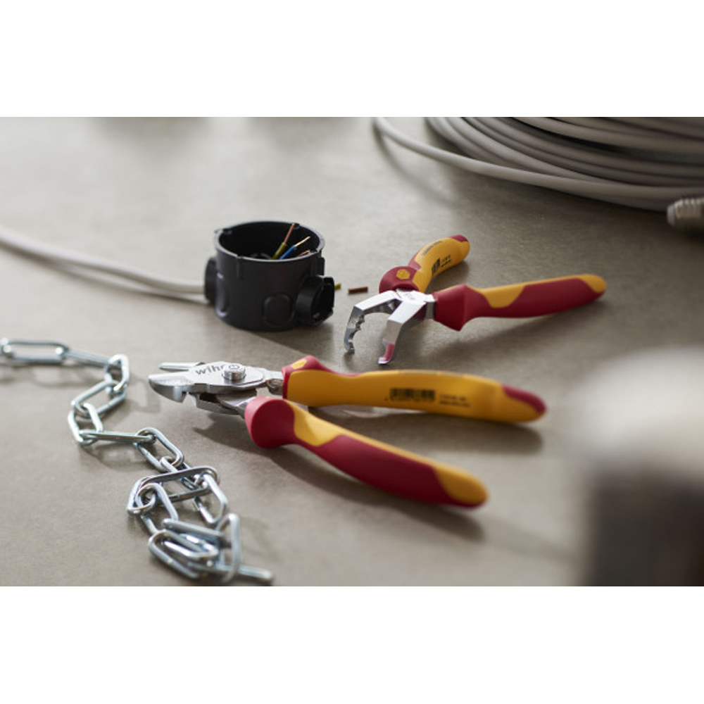 Wiha Professional BiCut® high-performance Diagonal Cutters with DynamicJoint®