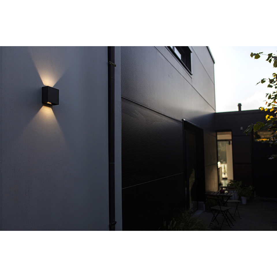 GEMINI BEAMS IP54 INTEGRATED LED WALL LIGHT IN MATT BLACK 400 LUMEN 3000K