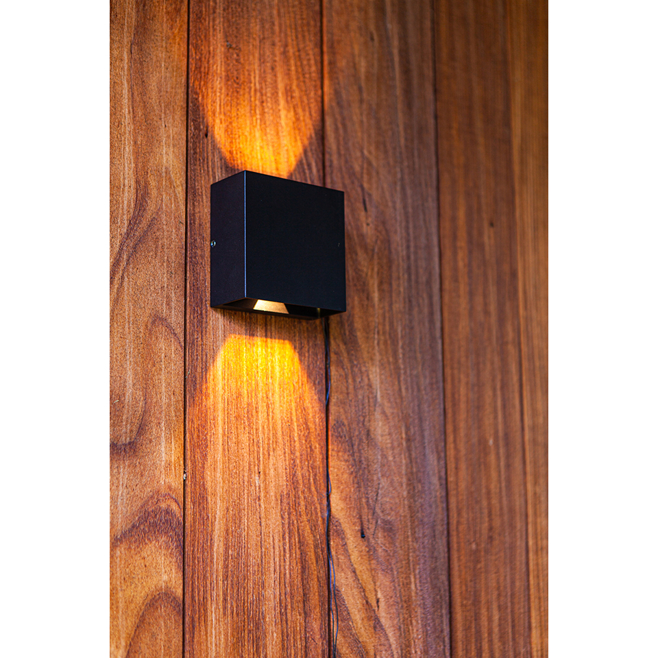 GEMINI BEAMS IP54 INTEGRATED LED WALL LIGHT IN MATT BLACK 400 LUMEN 3000K