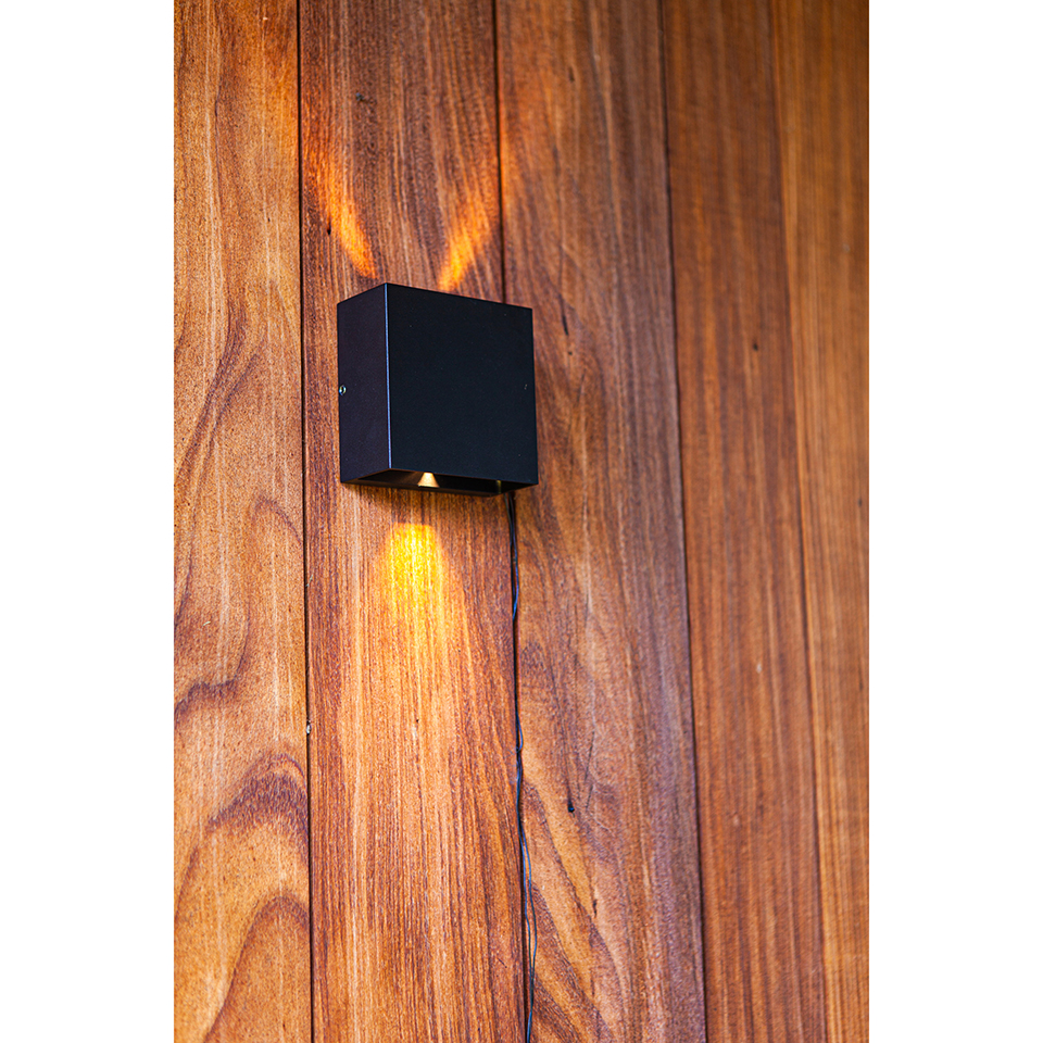 GEMINI BEAMS IP54 INTEGRATED LED WALL LIGHT IN MATT BLACK 400 LUMEN 3000K