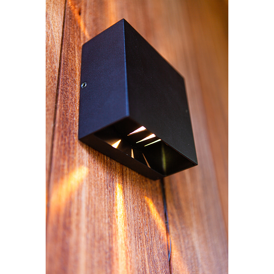 GEMINI BEAMS IP54 INTEGRATED LED WALL LIGHT IN MATT BLACK 400 LUMEN 3000K
