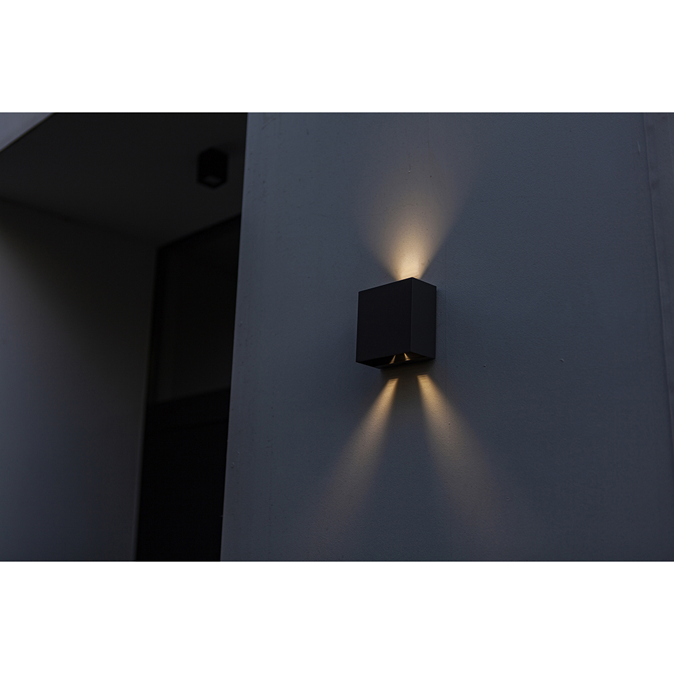 GEMINI BEAMS IP54 INTEGRATED LED WALL LIGHT IN MATT BLACK 400 LUMEN 3000K