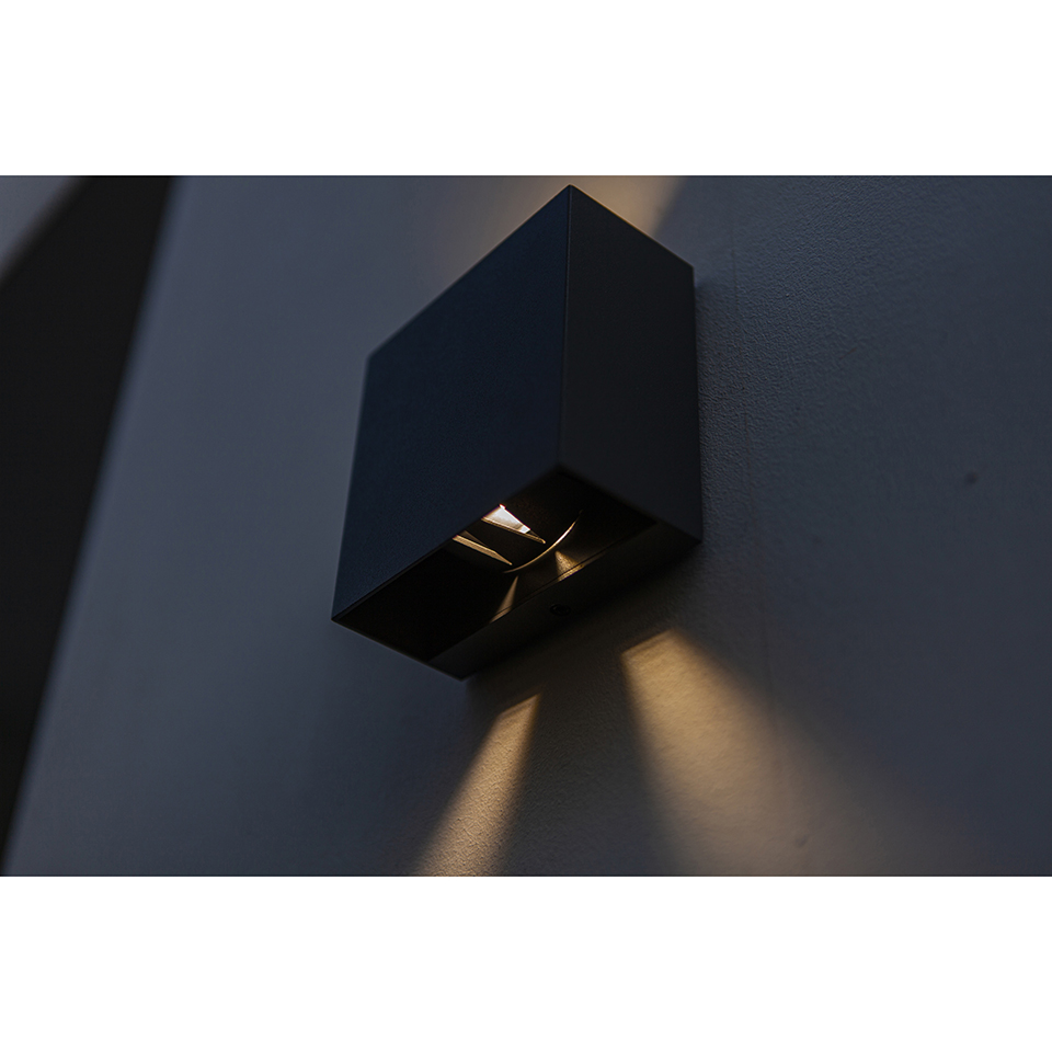 GEMINI BEAMS IP54 INTEGRATED LED WALL LIGHT IN MATT BLACK 400 LUMEN 3000K