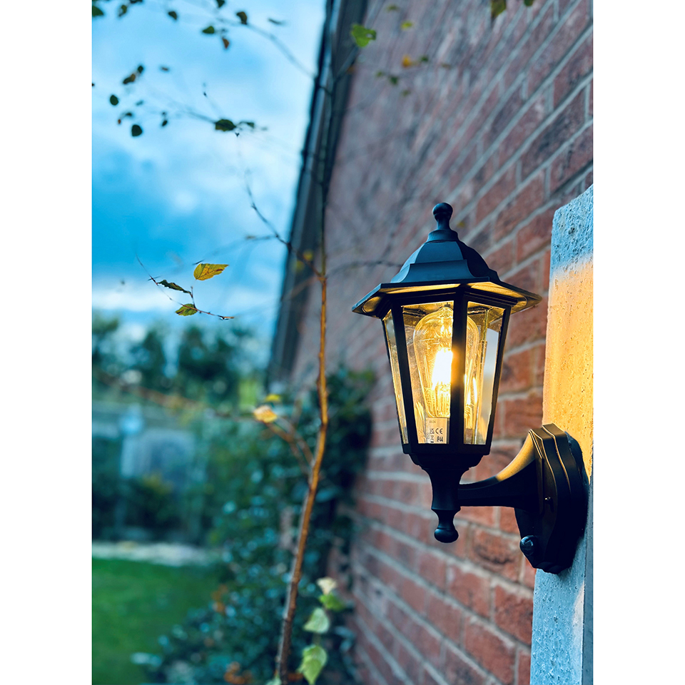 COASTAL PIR IP44 E27 WALL LIGHT IN BLACK