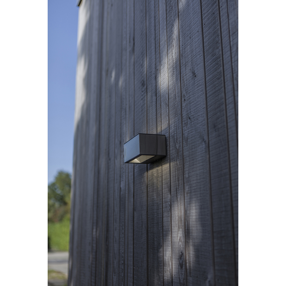 GEMINI IP54 INTEGRATED LED WALL LIGHT IN DARK GREY 500 LUMEN 4000K