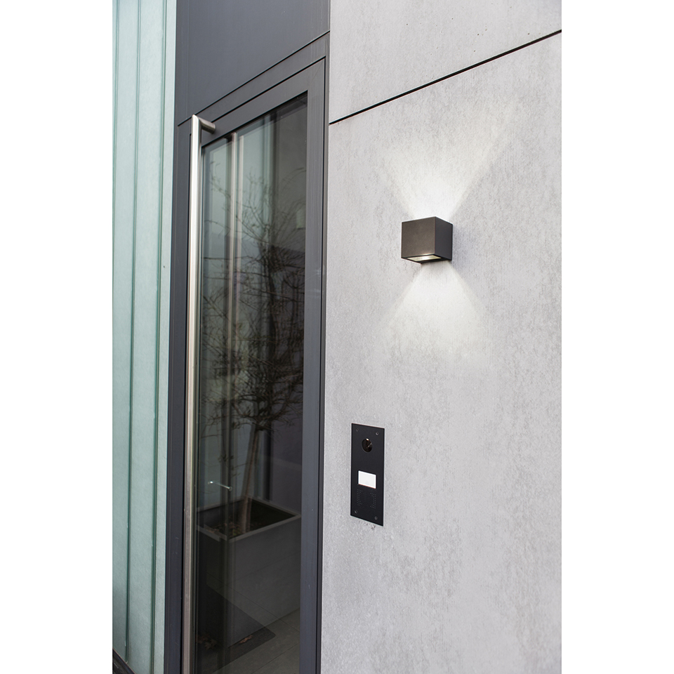 GEMINI IP54 INTEGRATED LED WALL LIGHT IN DARK GREY 850 LUMEN 4000K