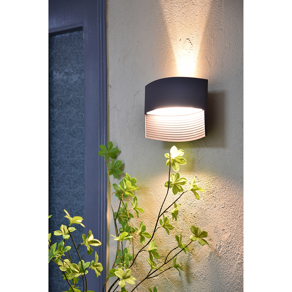 LOTUS IP54 INTEGRATED LED WALL LIGHT IN DARK GREY 500 LUMEN 3000K