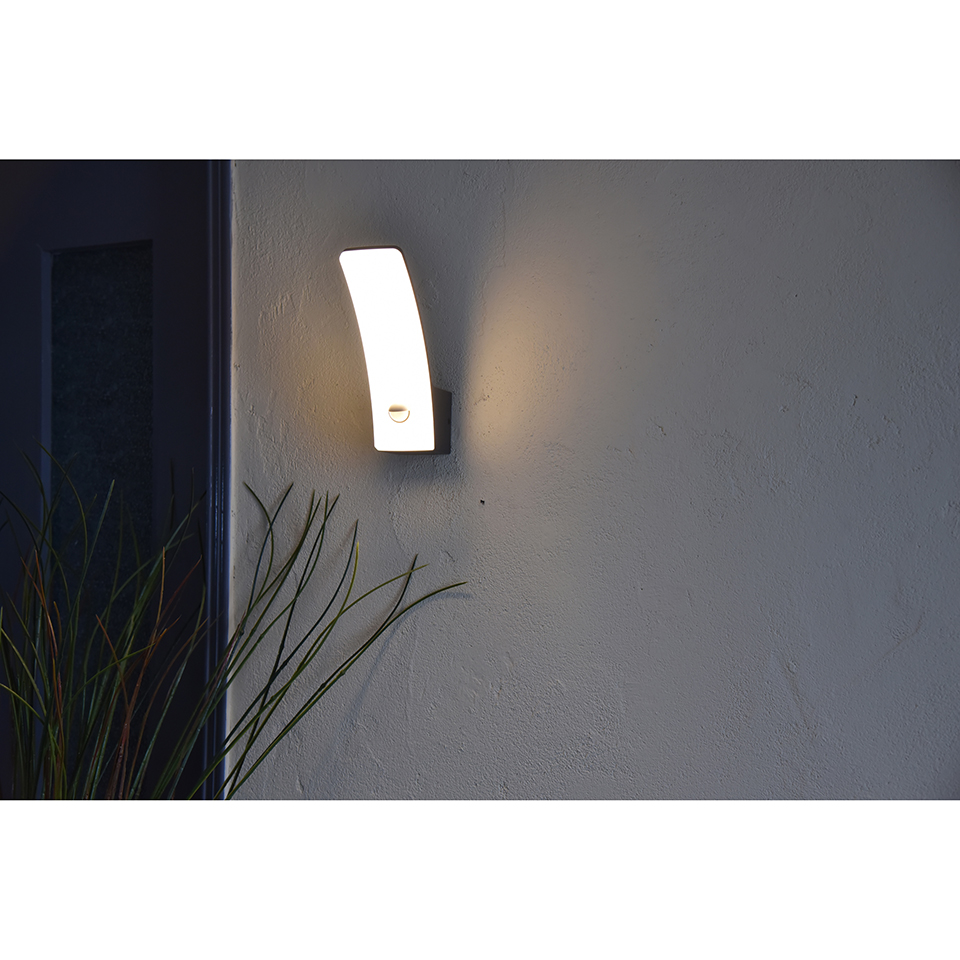KILO OUTDOOR LED WALL LIGHT IN DARK GREY 3000K WITH PIR