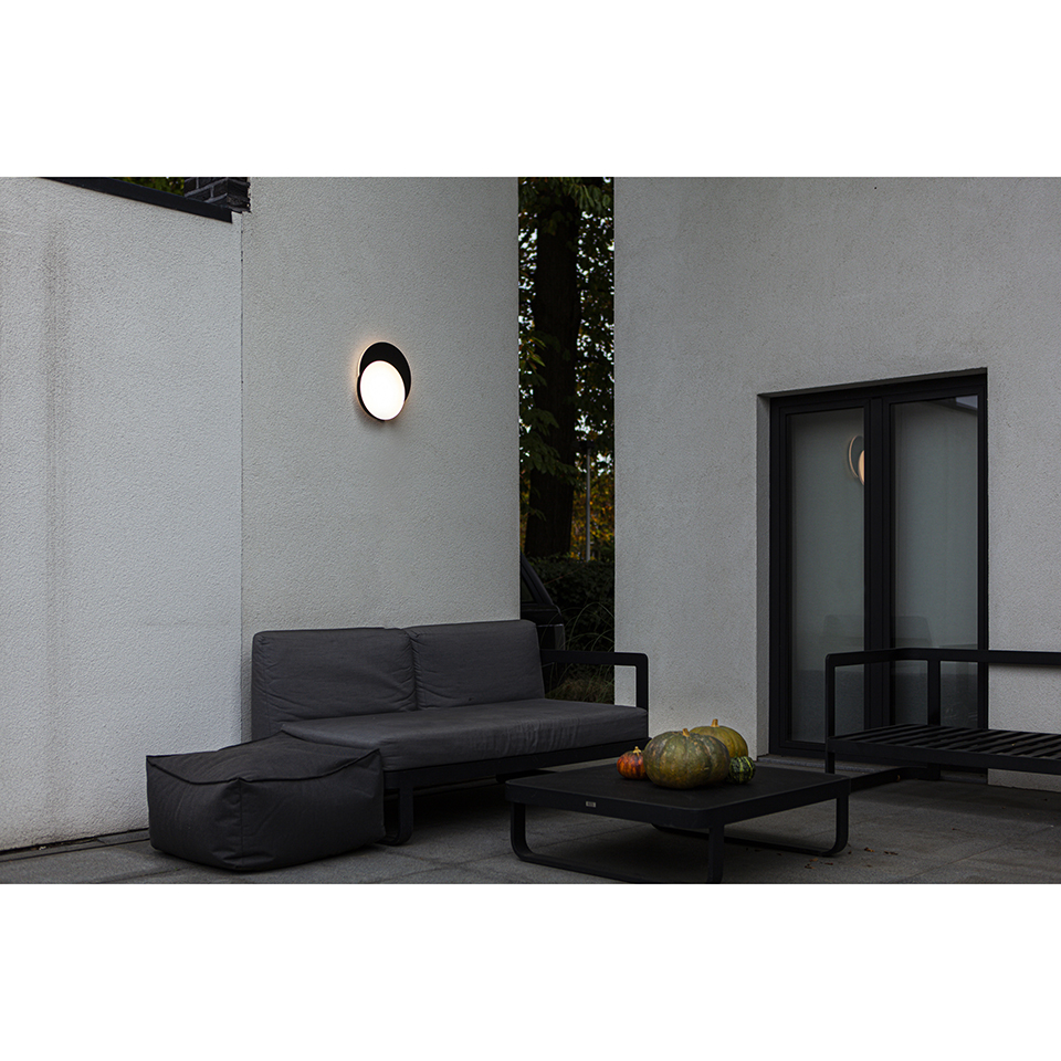 GOLETA IP54 INTEGRATED LED WALL LIGHT IN MATT BLACK 1700 LUMEN 4000/3000K