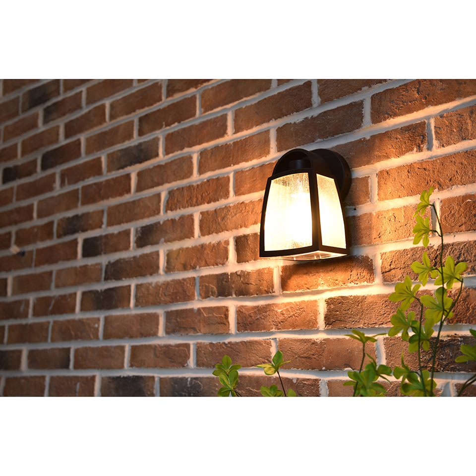 KELSEY IP44 E27 WALL LIGHT IN BLACK WITH WATER GLASS