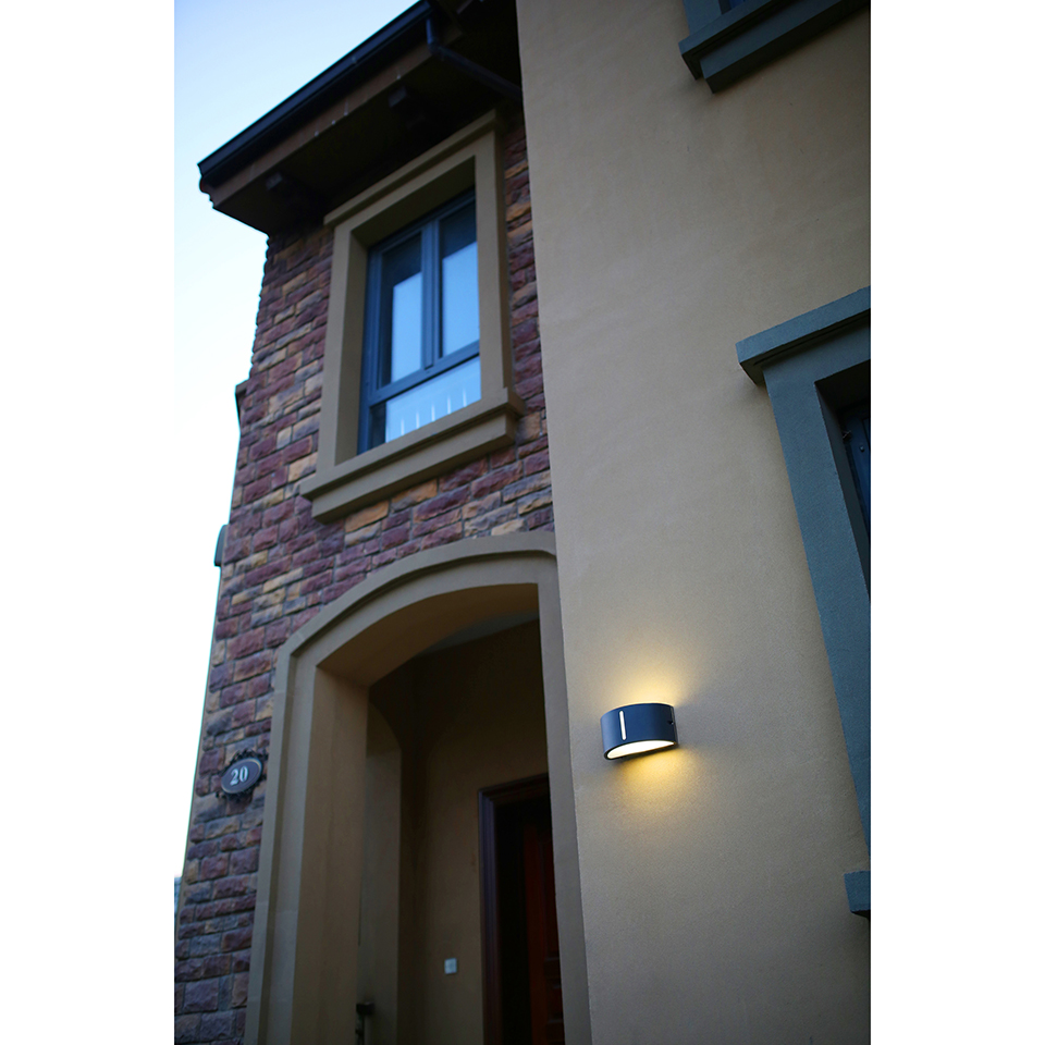 BONN IP54 E27 WALL LIGHT IN DARK GREY