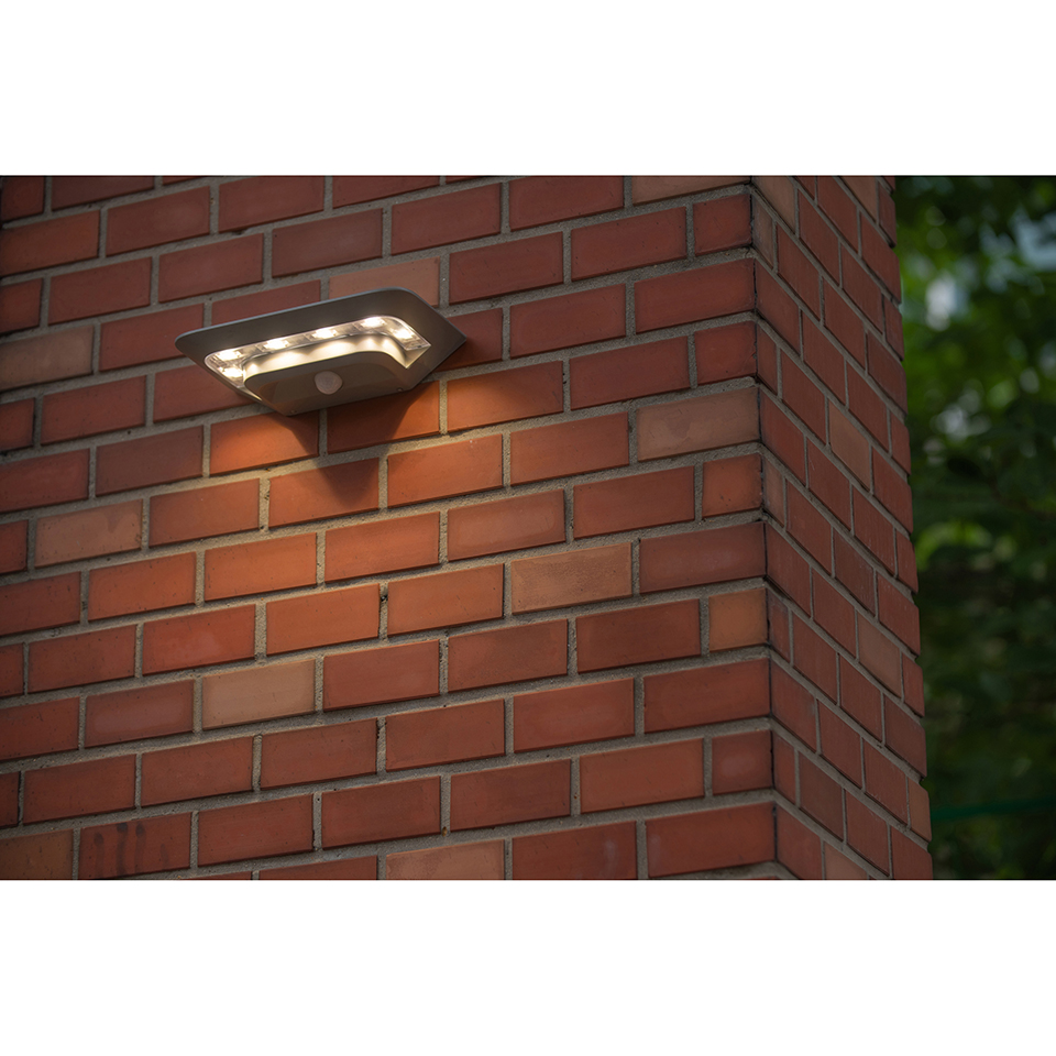 GHOST IP44 INTEGRATED LED SOLAR LIGHT IN SILVER 260 LUMEN 4000K