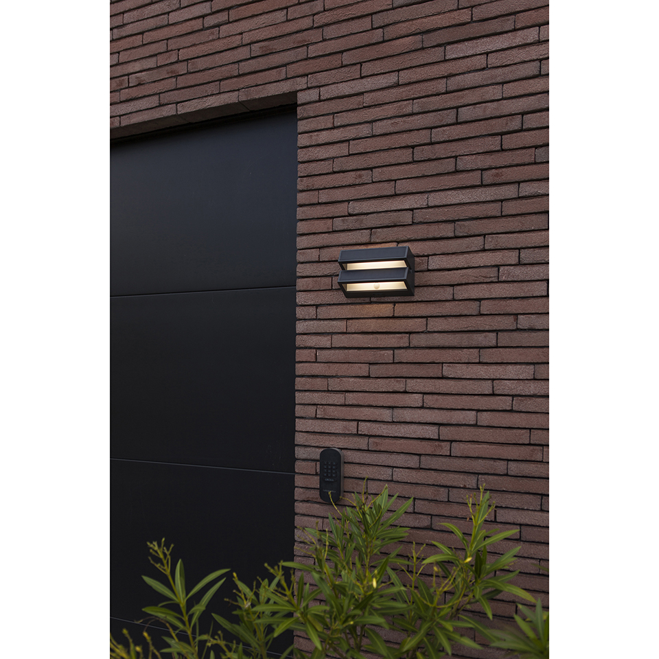 BARLO SOLAR LED WALL LIGHT PIR DARK GREY