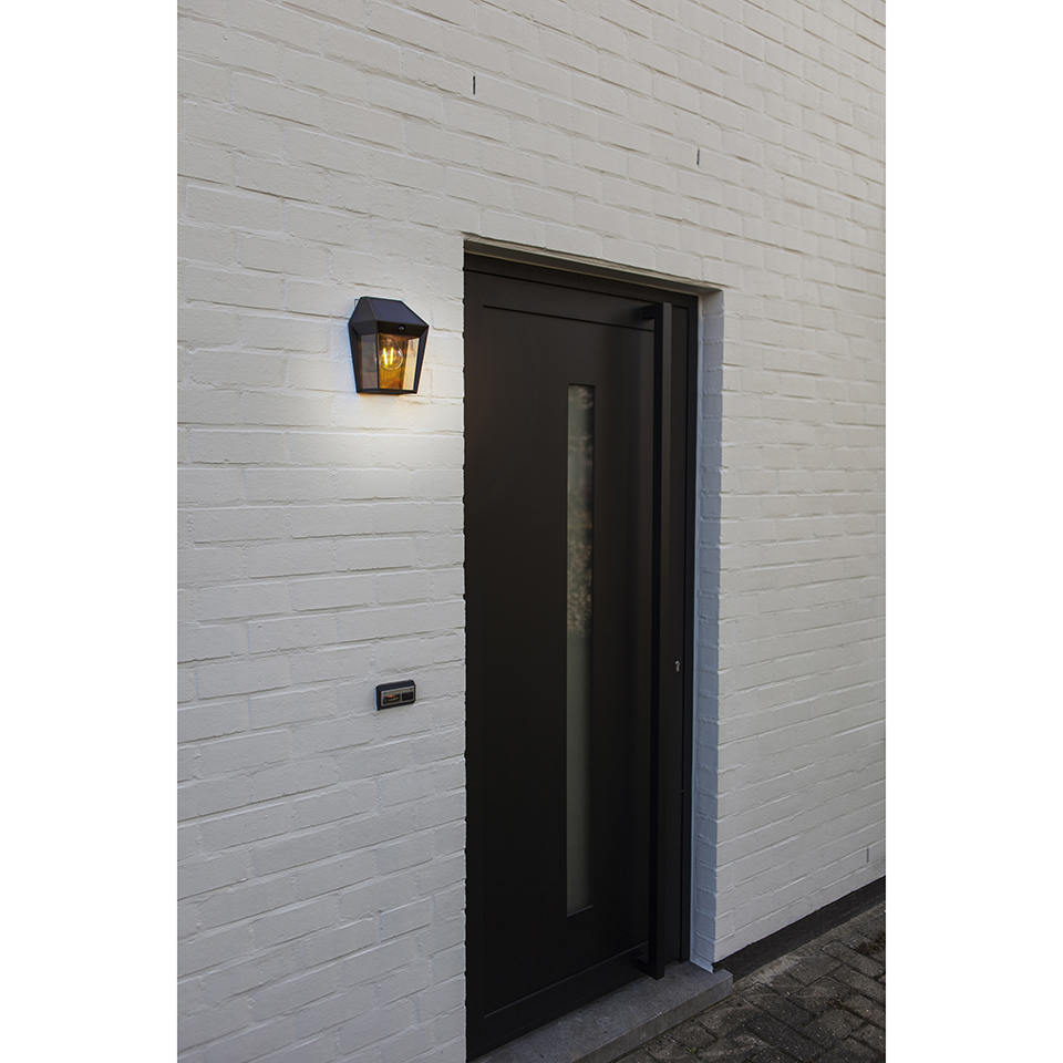 AVONY SOLAR WALL LIGHT PIR E27 W/BULB BLACK