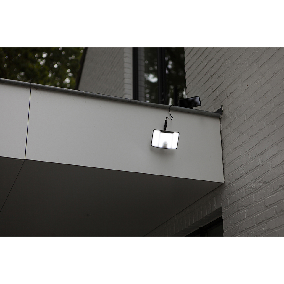 KOMBO SOLAR LED WALL LIGHT PIR BLACK
