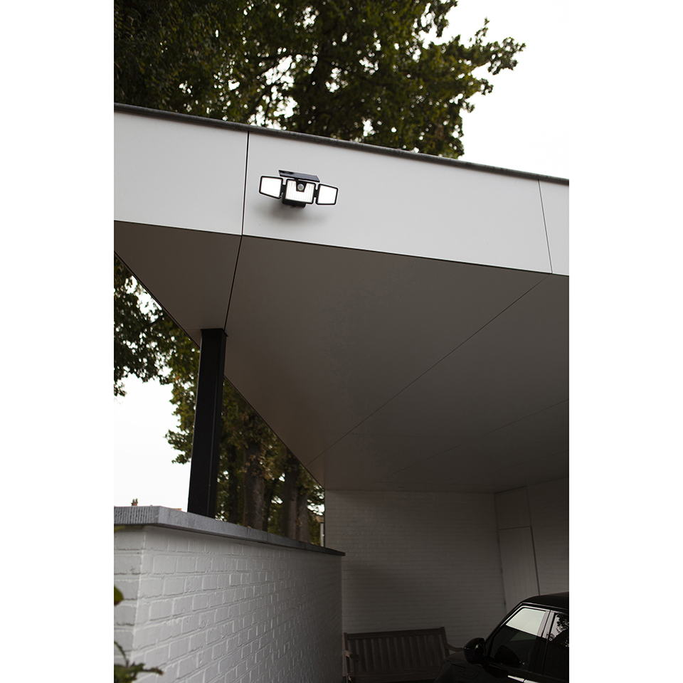 BRITI SOLAR LED WALL 3 LIGHT PIR BLACK