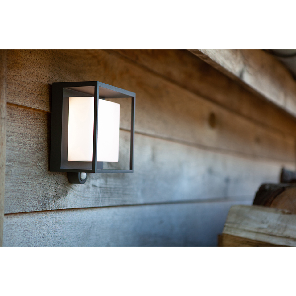 CURTIS IP54 INTEGRATED LED SOLAR LIGHT IN DARK GREY 300 LUMEN 3000K