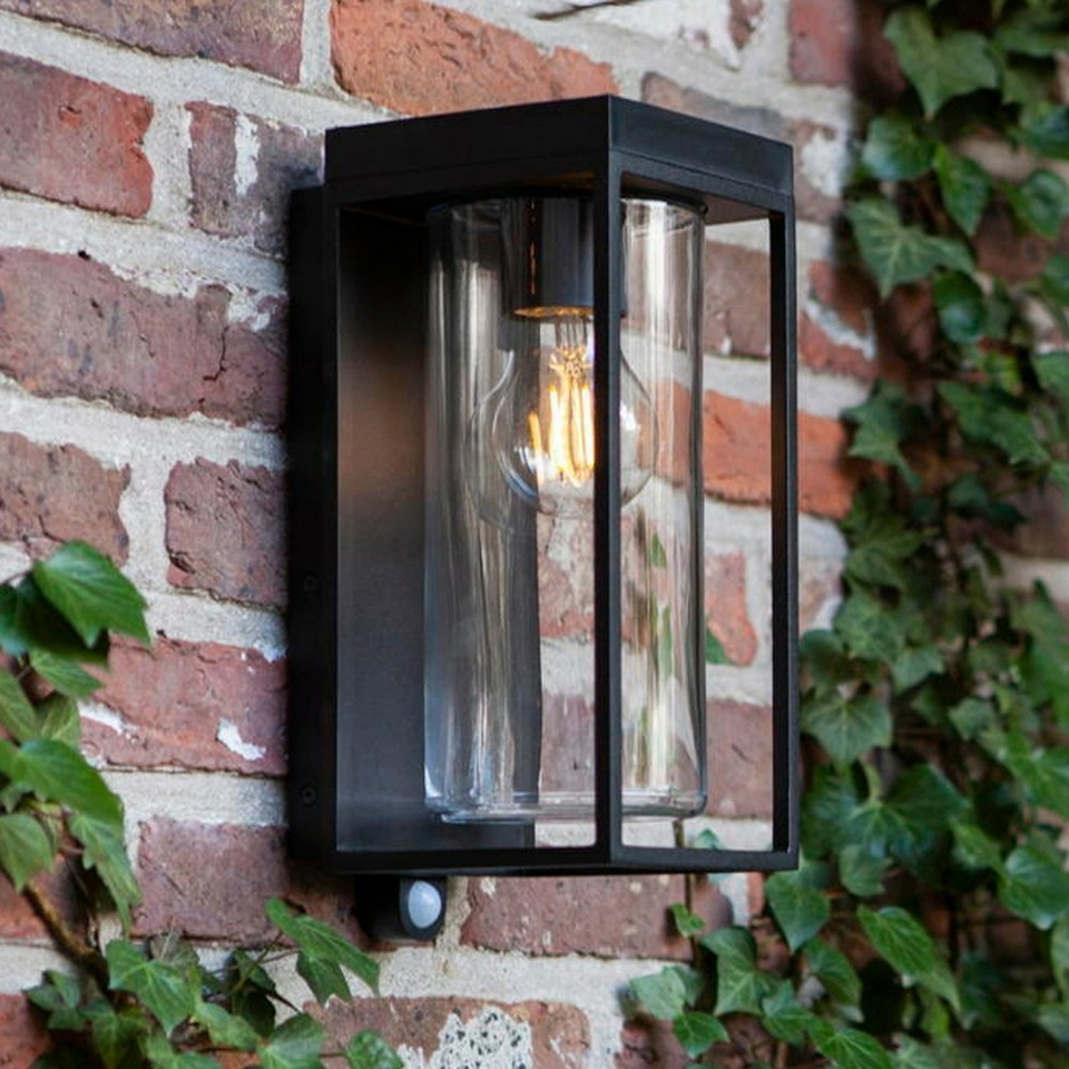 FLAIR SOLAR WALL LIGHT PIR E27 W/BULB BLACK