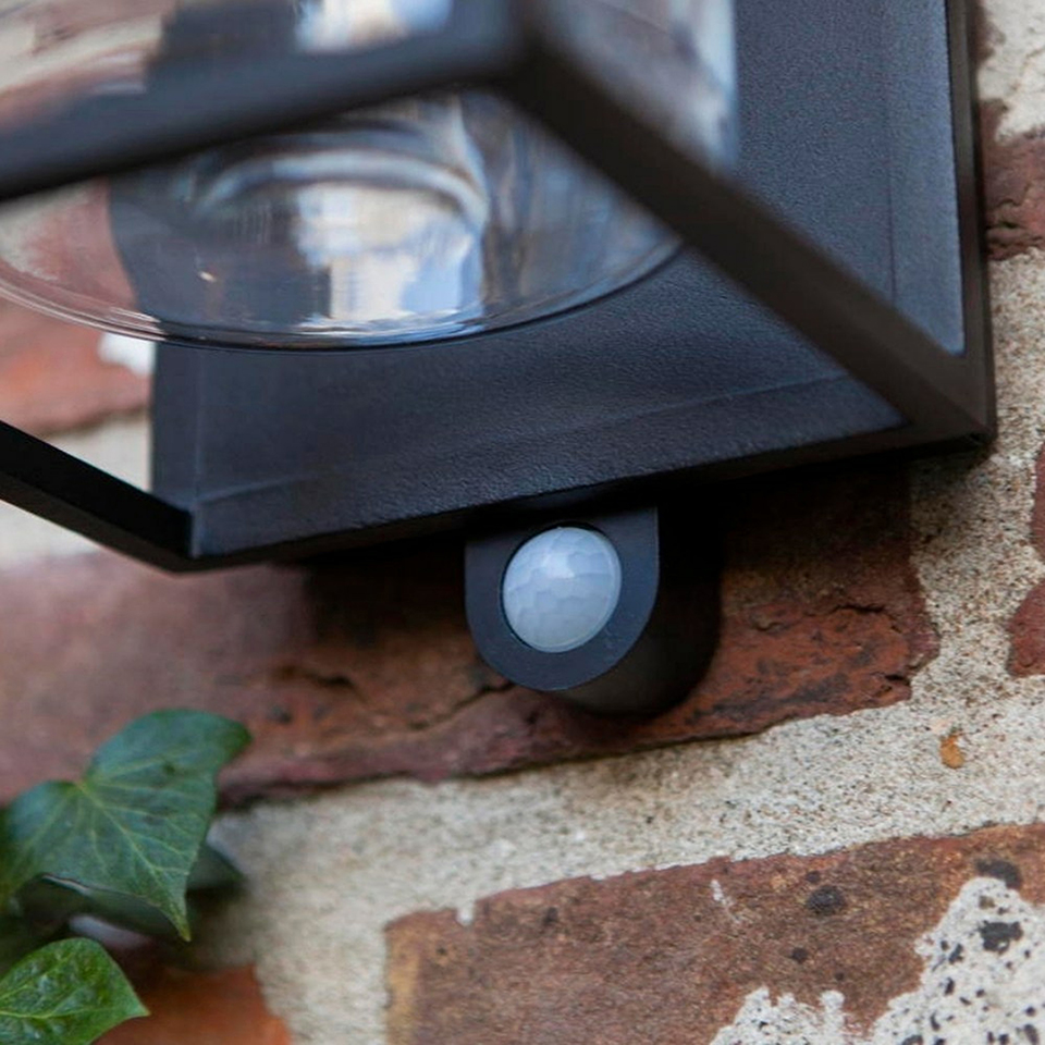 FLAIR SOLAR WALL LIGHT PIR E27 W/BULB BLACK