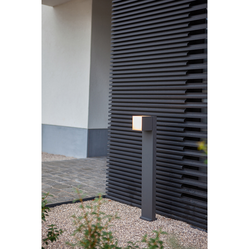 CUBA IP54 INTEGRATED LED POLE LIGHT WITH ADJUSTABLE HEAD IN DARK GREY 600 LUMEN 3000K