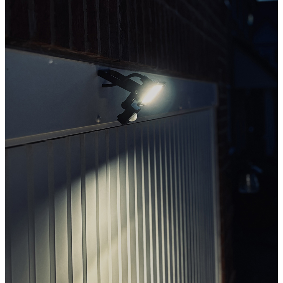 HALO 10W, 950lm LED Floodlight with PIR