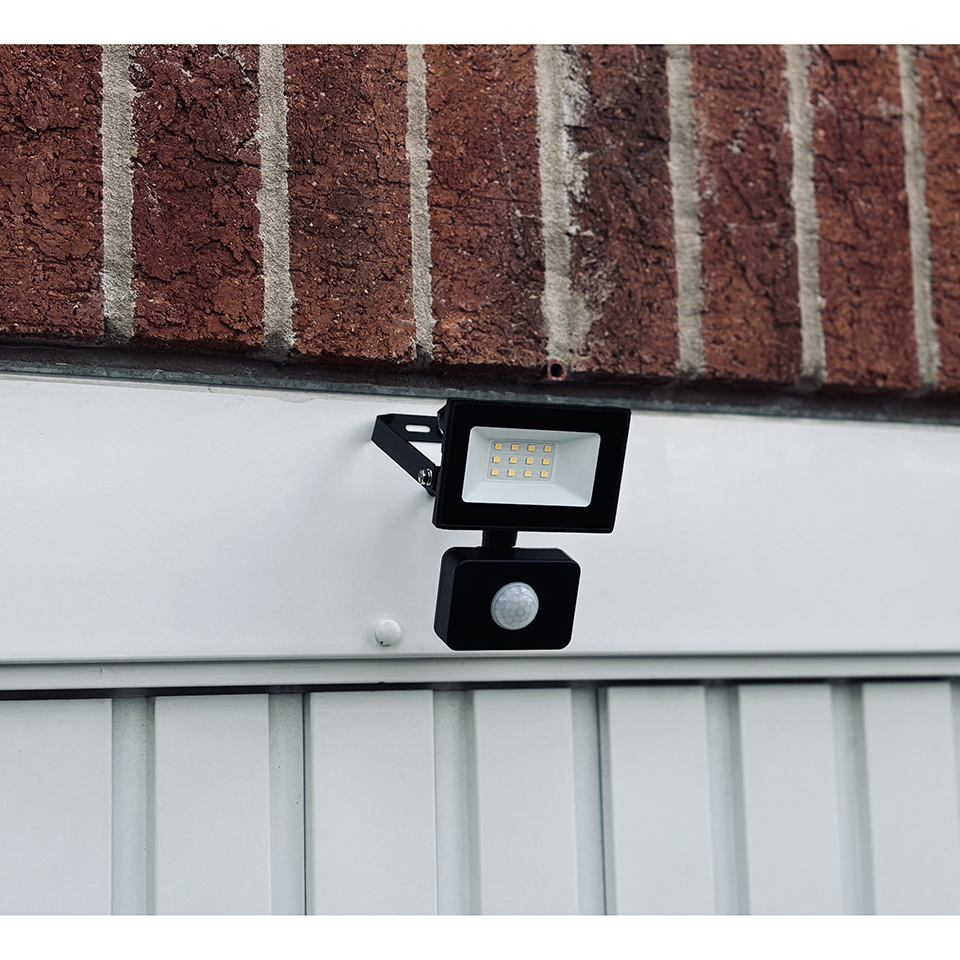 HALO 10W, 950lm LED Floodlight with PIR