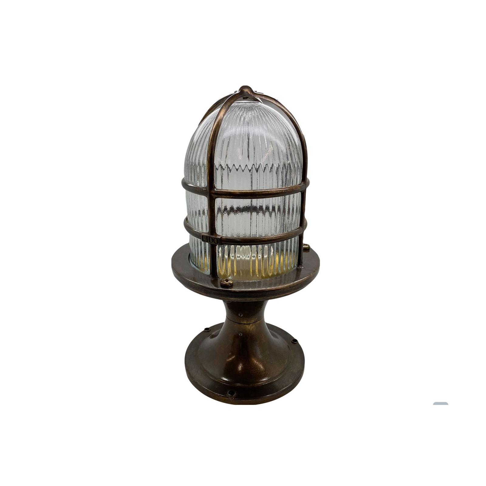 Wellington Grand Post Lantern (Antique Brass)