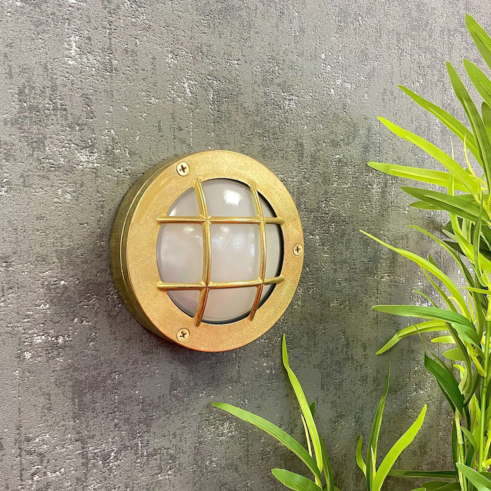 Marina Guard Circular Bulkhead (Raw Brass)