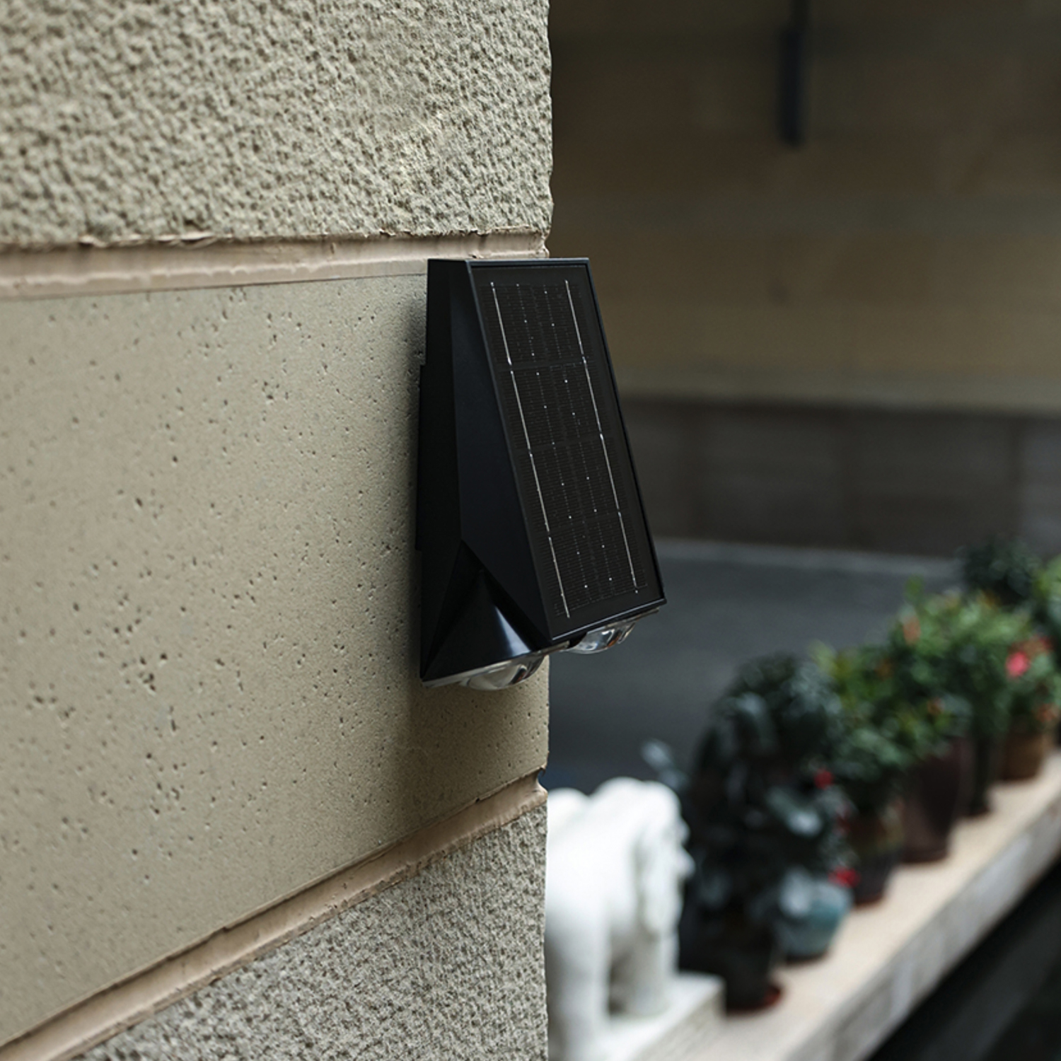 Omnisolar Aquila Black Dual-Head Solar Wall Light with PIR Sensor - 800 Lumens