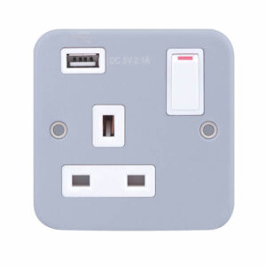 1 Gang 13 Amp Socket with 1 x USB Port SP - Switched - Range Selectric Metal Clad
