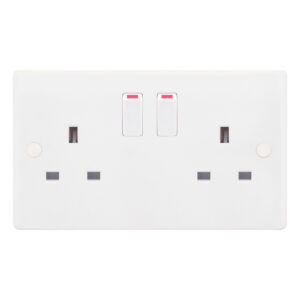 13A Socket Outlet - 2 Gang Switched DP with 2 Earth Terminals & Safety Shutter - Selectric Smooth