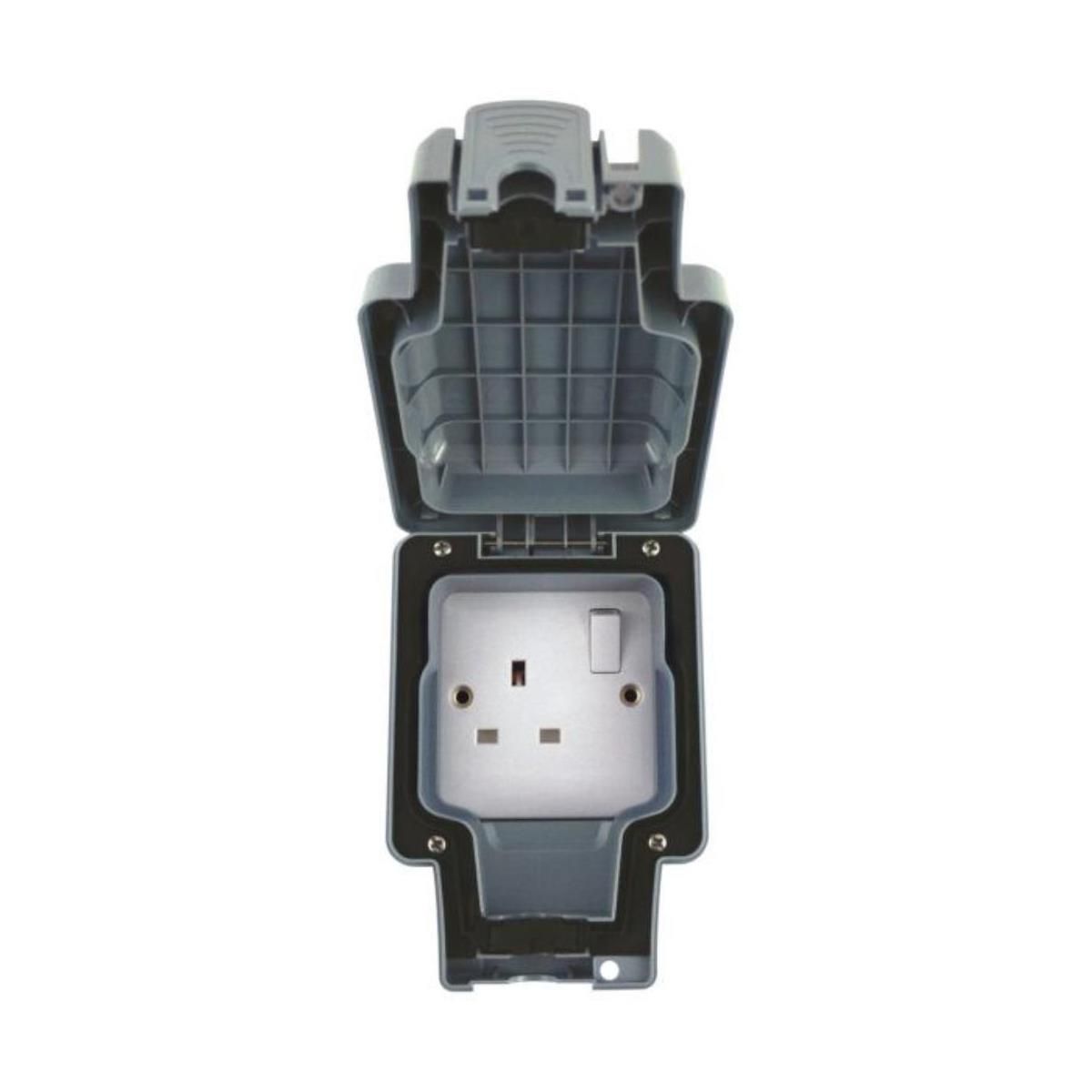 Selectric SS66PRO-C 1 Gang Switched SP Socket IP66 13A