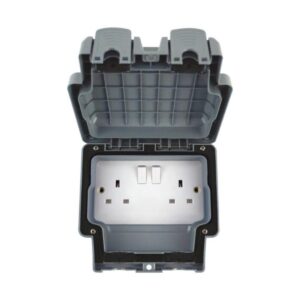 Selectric SS66PRO-D 2 Gang Switched SP Socket IP66 13A